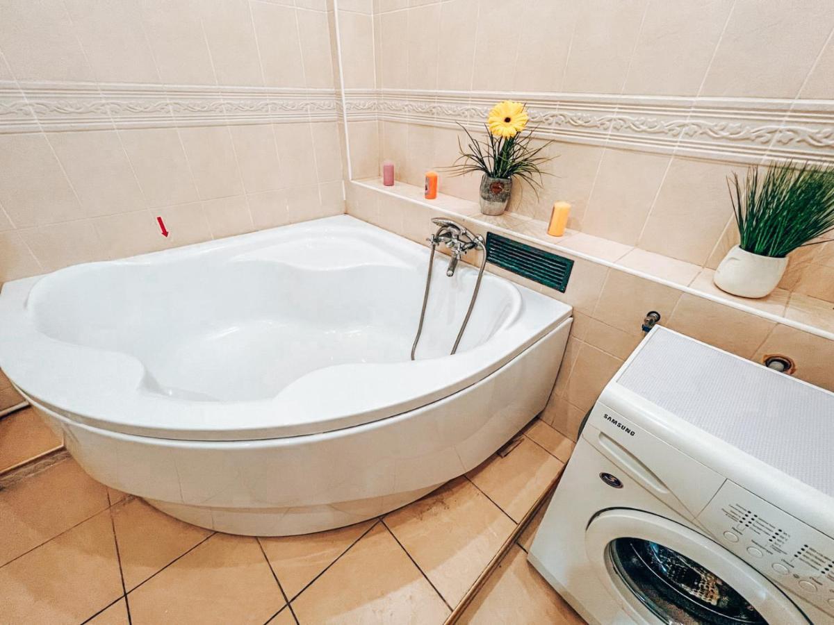 Apartment On Fedorova Kiev Luaran gambar